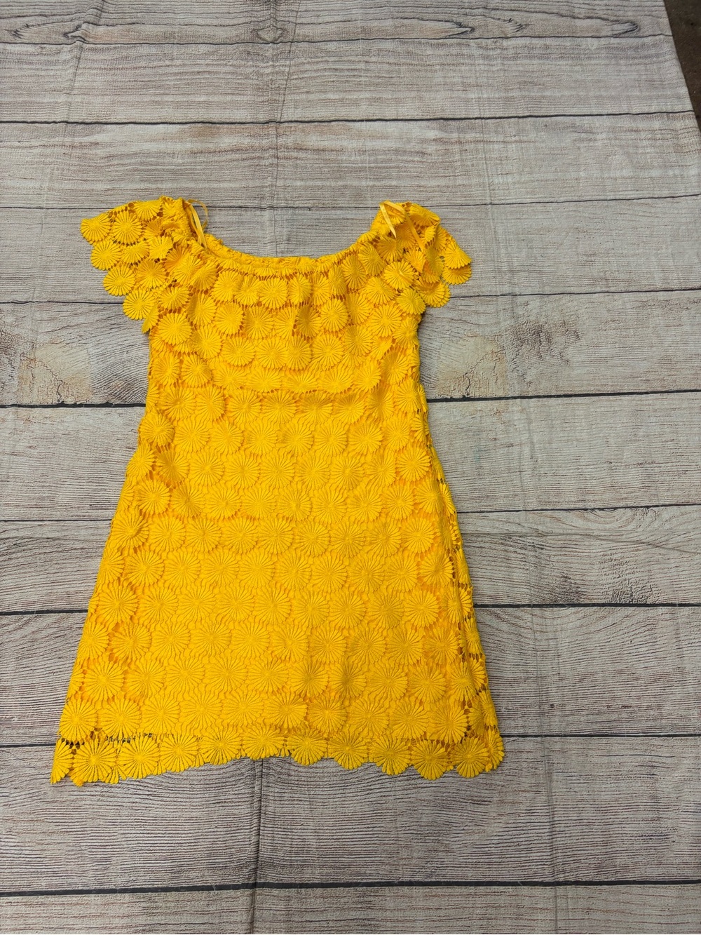 😍 NWT Bright Yellow Crochet Lace Dress
